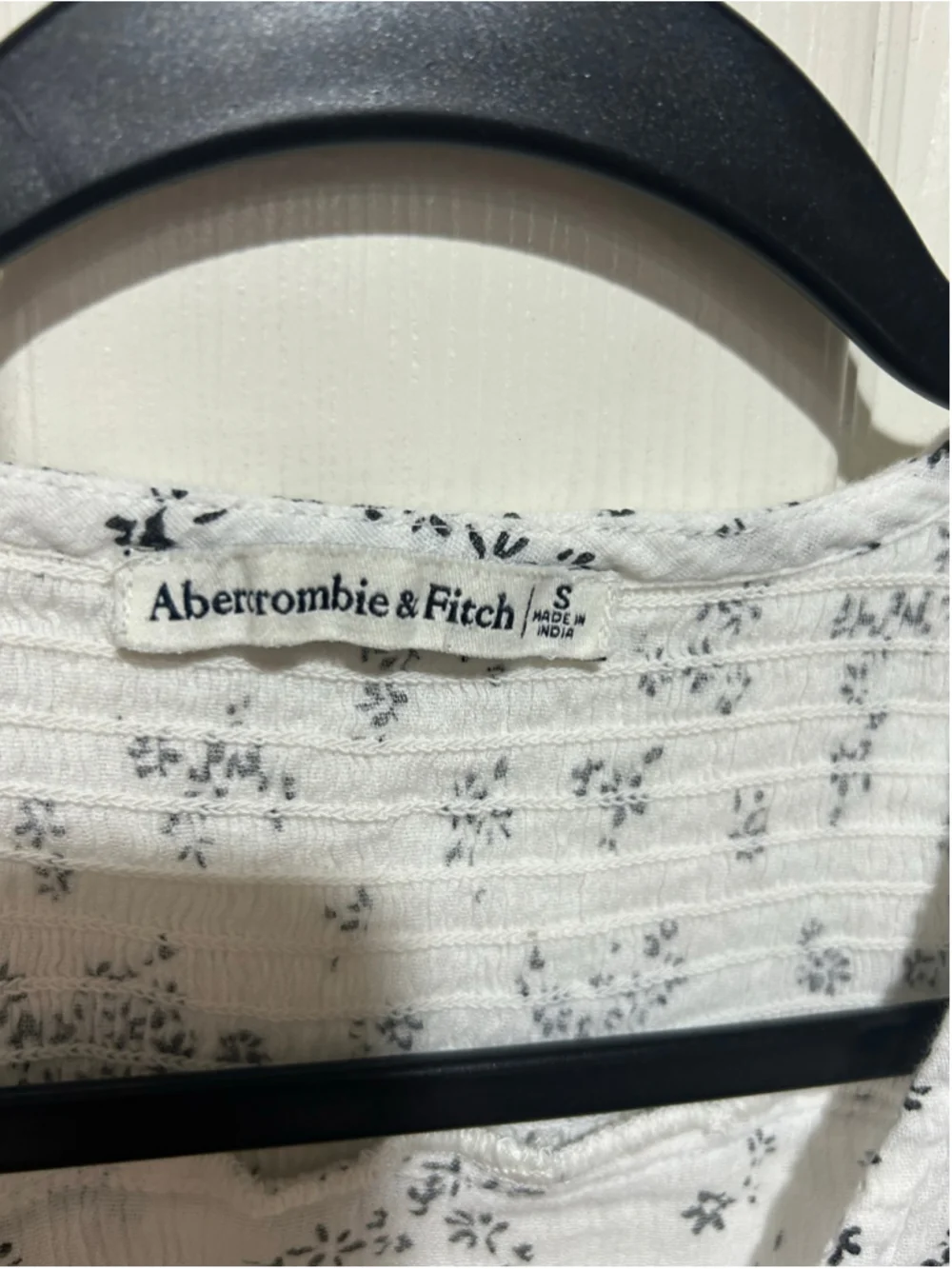 Women's Abercrombie & Fitch Floral Blouse, Size S, White and Black